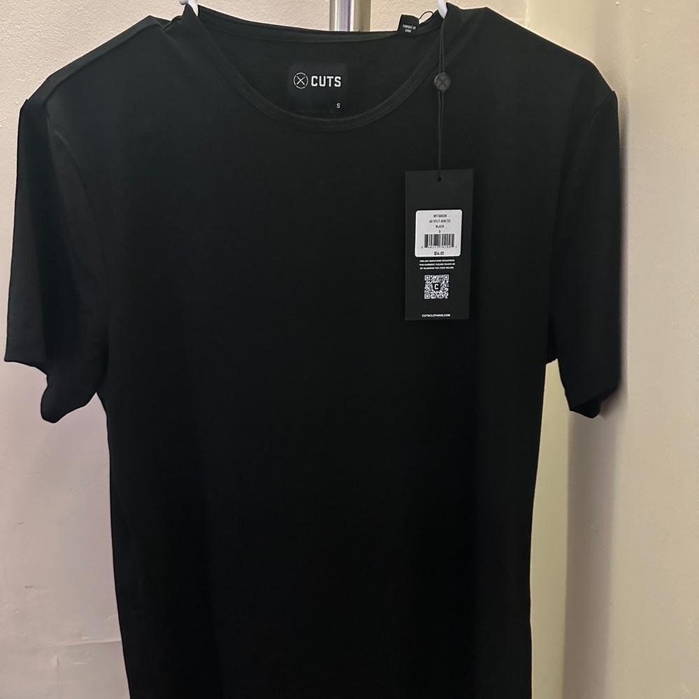 Cuts Clothing Men’s Black T-Shirt